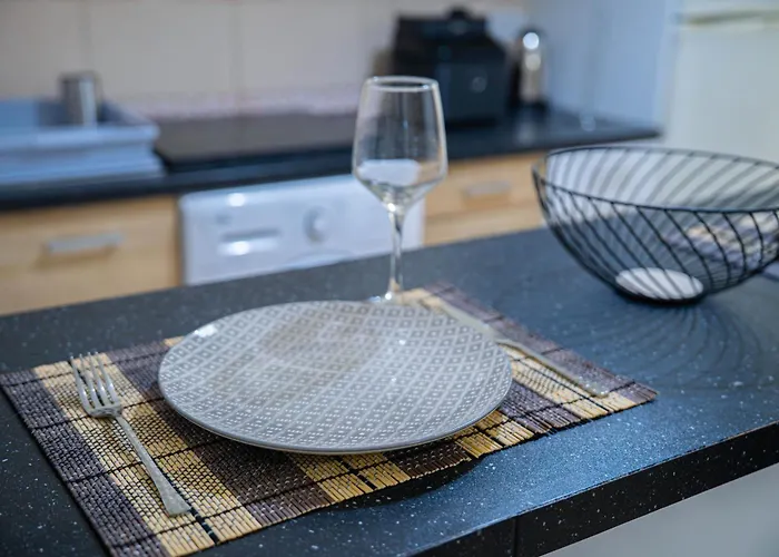 Onar Mackenzie 1 Lárnaka